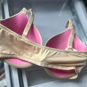 PINK Victoria's Secret Nude Wear Everywhere T- Shirt Lightly Lined Bra NWT 32DD